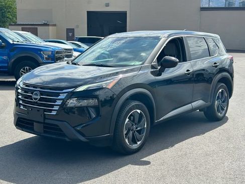 Used 2025 Nissan Rogue SV AWD/4WD image 8