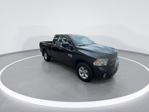 Used 2019 RAM 1500 Express AWD/4WD image 2