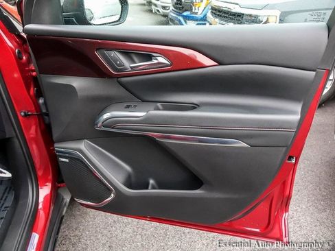 Used 2025 Chevrolet Traverse Z71 w/ Enhanced Driving Package image 26