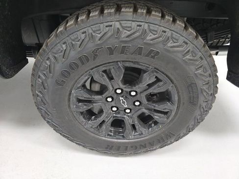 New 2026 Chevrolet Silverado 1500 ZR2 image 25