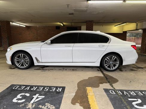 Used 2018 BMW 750i xDrive image 8