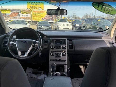 Used 2017 Ford Flex SE FWD image 13