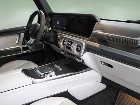 Used 2025 Mercedes-Benz G 63 AMG 4MATIC image 22