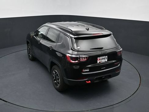 New 2026 Jeep Compass Trailhawk w/ Trailer Tow Group AWD/4WD image 49