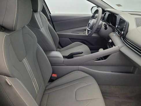 Used 2023 Hyundai Elantra SEL w/ Cargo Package FWD image 21