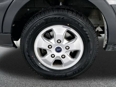 Used 2017 Ford Transit 250 130 Low Roof RWD image 31