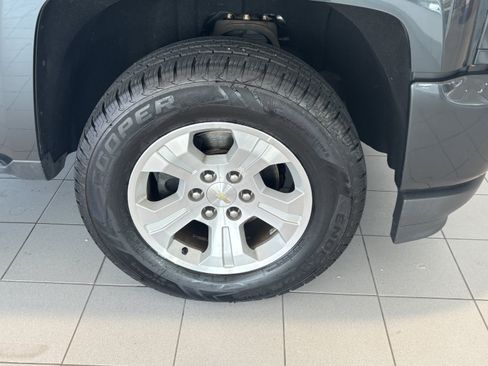 Used 2018 Chevrolet Silverado 1500 LT w/ All Star Edition AWD/4WD image 9