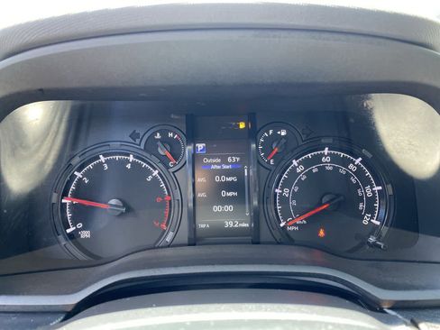 Used 2022 Toyota 4Runner SR5 Premium w/ Moonroof Package AWD/4WD image 27