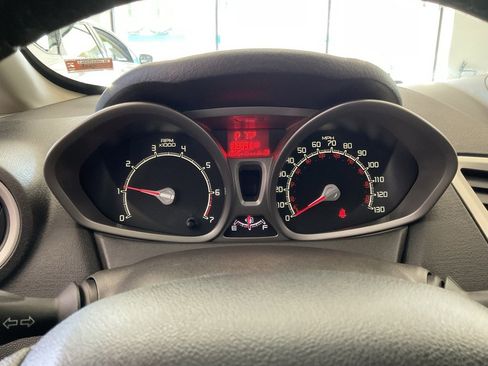 Used 2013 Ford Fiesta SE image 14