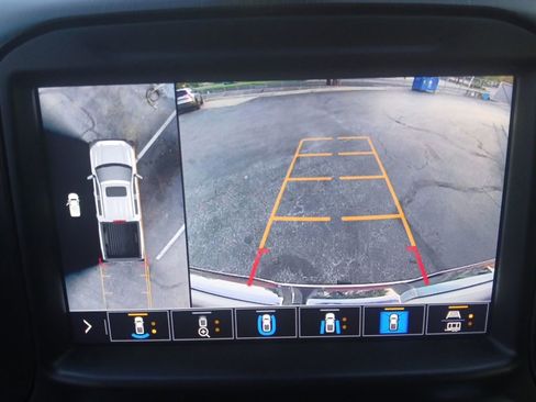 Used 2021 GMC Sierra 1500 AT4 w/ AT4 Premium Package AWD/4WD image 9