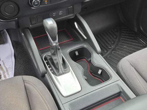 Used 2022 Nissan Frontier SV image 24