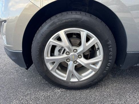 Used 2018 Chevrolet Equinox Premier FWD image 12