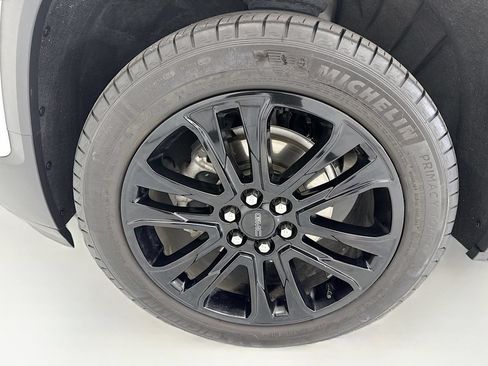 Used 2023 GMC Acadia SLE w/ Elevation Edition FWD image 29