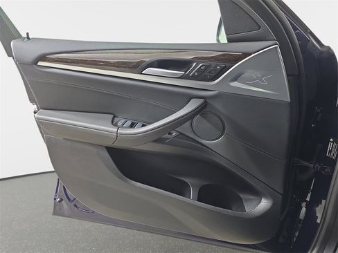 Certified 2023 BMW X4 xDrive30i w/ Premium Package image 27