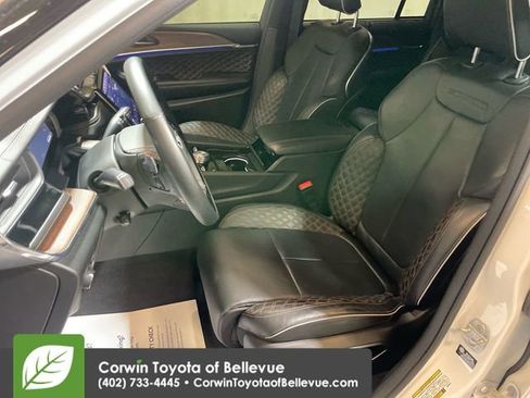 Used 2025 Jeep Grand Cherokee Summit w/ Adv Protech Group IV image 15