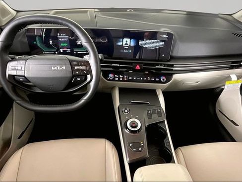 Certified 2026 Kia Sportage EX AWD/4WD image 7