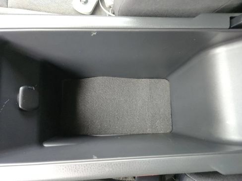 Used 2025 Toyota Camry LE FWD image 31