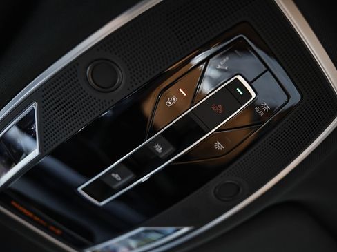 New 2026 Audi A8 L 3.0T AWD/4WD image 42