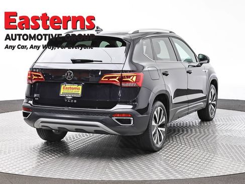 Used 2024 Volkswagen Taos SE FWD image 5