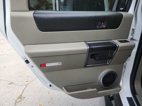 Used 2003 HUMMER H2 image 28