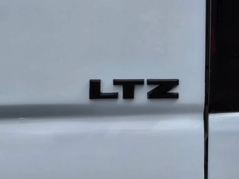 Used 2021 Chevrolet Silverado 2500 LTZ w/ LTZ Plus Package AWD/4WD image 38