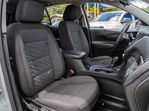 Used 2021 Chevrolet Equinox LT FWD image 21
