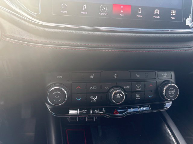 Used 2022 Dodge Durango R/T w/ Trailer Tow Group IV AWD/4WD image 18