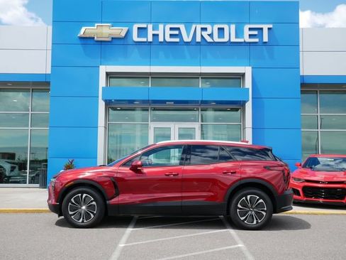 Used 2024 Chevrolet Blazer EV LT AWD/4WD image 4