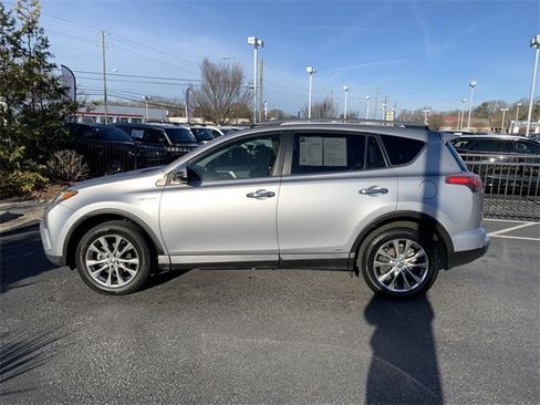 Used 2017 Toyota RAV4 Limited image 5