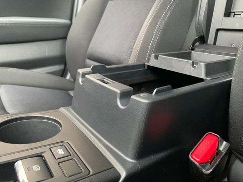 Used 2015 Subaru Legacy 2.5i Premium image 19