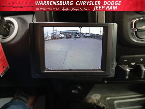 Used 2016 RAM 2500 Tradesman w/ Chrome Appearance Group image 21