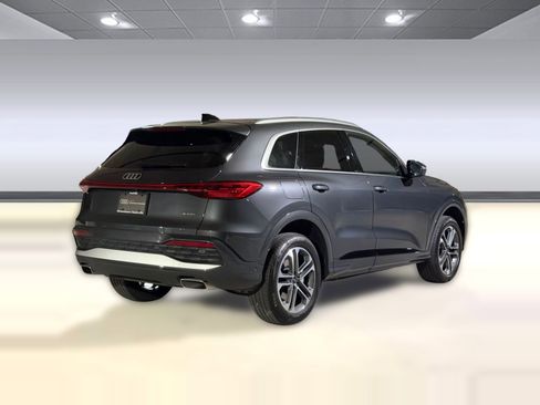 Used 2025 Audi Q5 Premium w/ Convenience Package AWD/4WD image 9