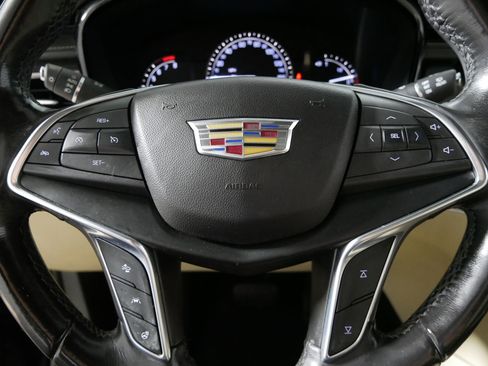 Used 2018 Cadillac XT5 Luxury w/ Driver Awareness Package AWD/4WD image 25