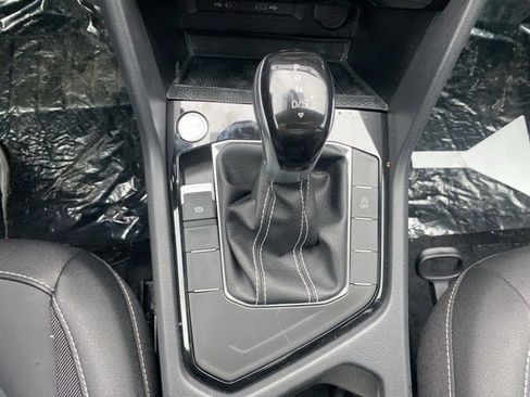 New 2024 Volkswagen Taos SE image 36