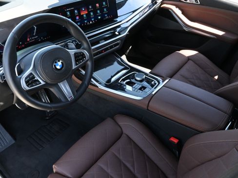Used 2026 BMW X7 xDrive40i w/ M Sport Package AWD/4WD image 15