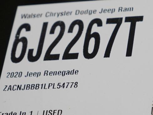 Used 2020 Jeep Renegade Latitude w/ Cold Weather Group AWD/4WD image 29