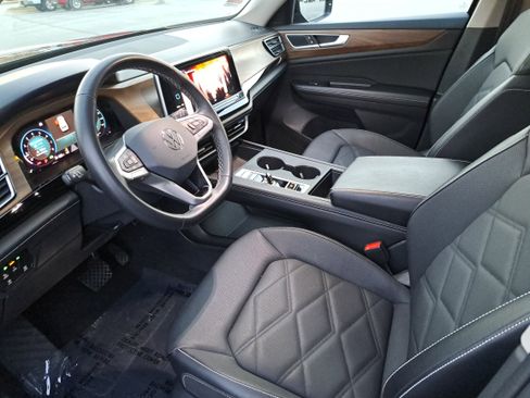 Certified 2024 Volkswagen Atlas SE image 15