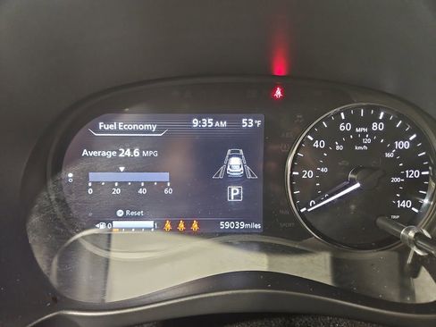 Used 2021 Nissan Kicks SR w/ SR Premium Package image 16