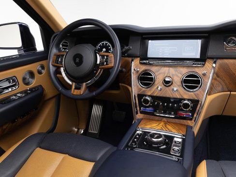 Used 2019 Rolls-Royce Cullinan image 22