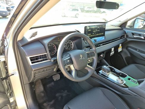 New 2026 Mitsubishi Outlander ES image 49