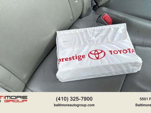 Used 2013 Toyota Highlander Limited image 24