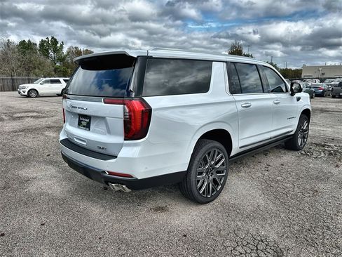 New 2026 GMC Yukon XL Denali Ultimate w/ LPO, Floor Liner Package image 11