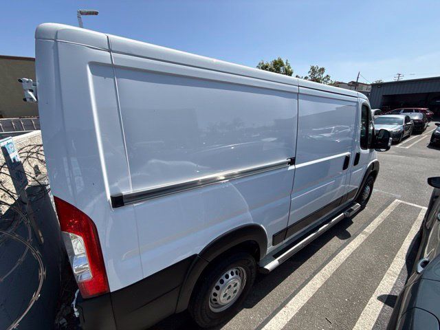 Used 2025 RAM ProMaster 2500 w/ U-Haul Equipment Group FWD image 6