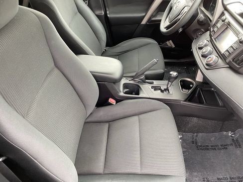 Certified 2017 Toyota RAV4 LE w/ Carpet Mat Package FWD image 16