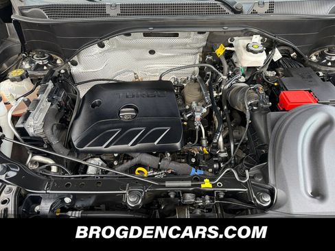 Used 2024 Buick Encore GX Sport Touring image 10