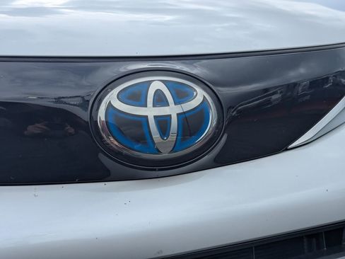 Used 2024 Toyota Sienna Limited FWD image 11