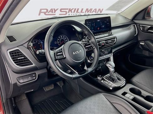 Used 2022 Kia Seltos SX image 35