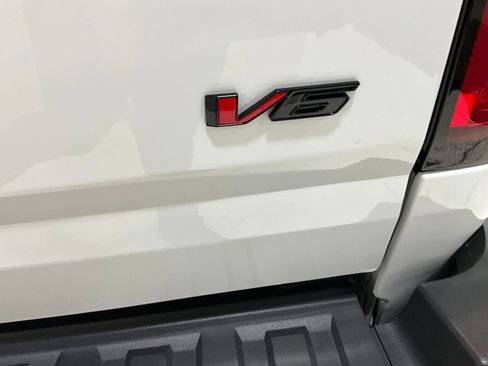 Used 2022 Chevrolet Colorado Z71 AWD/4WD image 30
