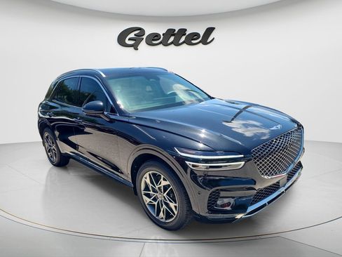 Used 2023 Genesis GV70 2.5T w/ Advanced Package AWD/4WD image 3