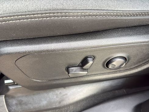 Used 2022 RAM 1500 Lone Star AWD/4WD image 10